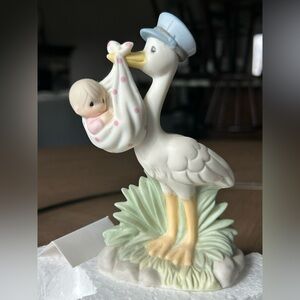 Precious Moments 2015 “Love is on the Way” (Girl) figurine